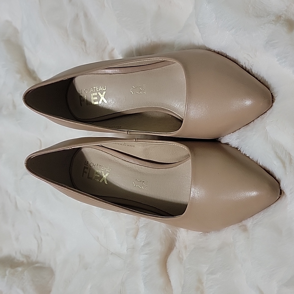 Le Chateau Block Heel Pumps